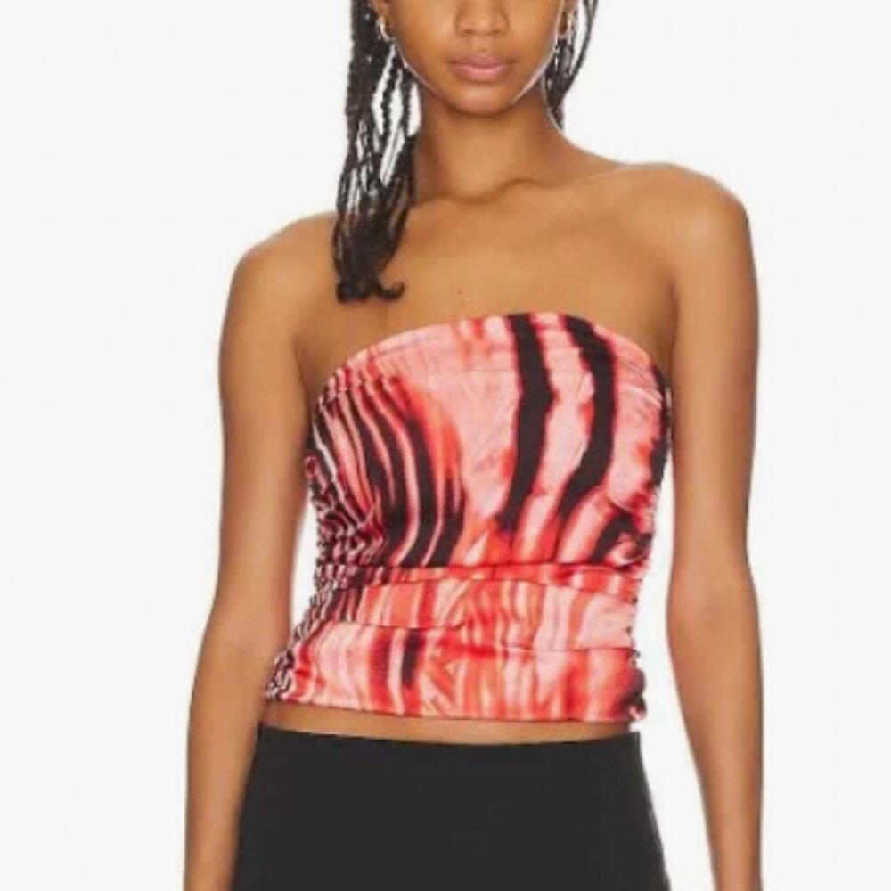 Superdown Della Ruched Strapless Top In Red Multi Size X-small - Picture 6 of 6